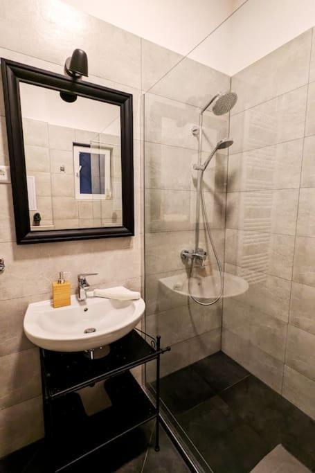 True Zagreb Centrally Located & Spacious Apartment Exterior foto